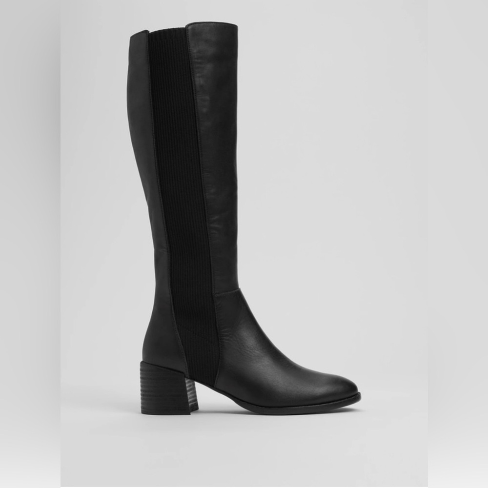 NWOB Eileen Fisher Destry Leather and Recycled Stretch Knit Boot black size 8